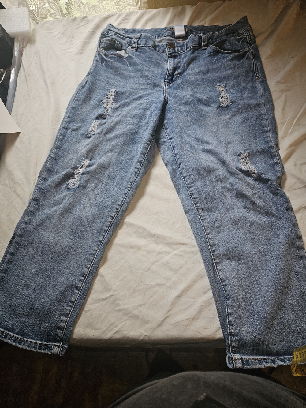 Classic Light Blue Distressed Women’s Capris